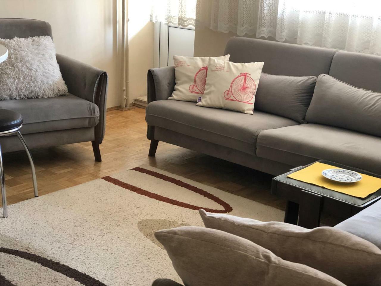 Ulpiana Apartment Pristina Eksteriør billede