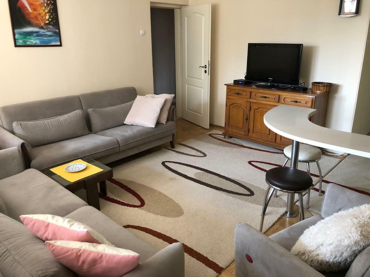 Ulpiana Apartment Pristina Eksteriør billede